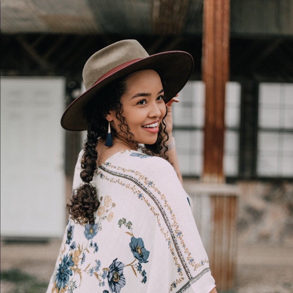 Meet your Posher, Hannah